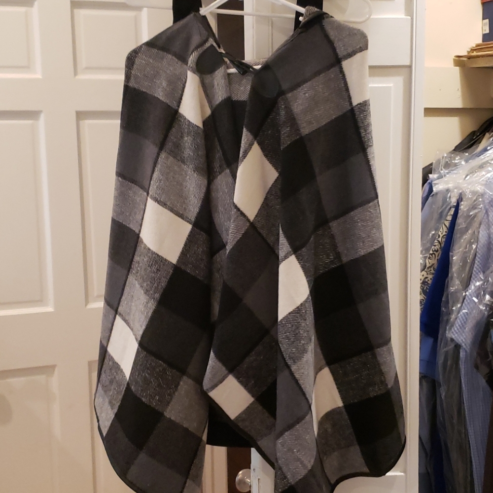 Hooded pancho